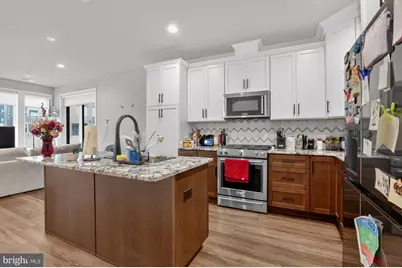 3100 Parkview Walk #210, Philadelphia, PA 19125 - Photo 9