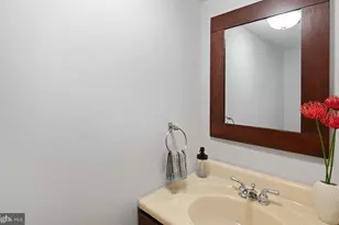 719 S Philip St, Philadelphia, PA 19147 - Photo 3