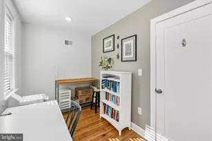 2047 Waverly St, Philadelphia, PA 19146 - Photo 21