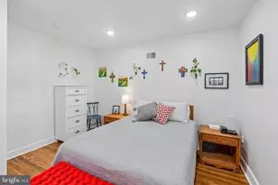 2047 Waverly St, Philadelphia, PA 19146 - Photo 15