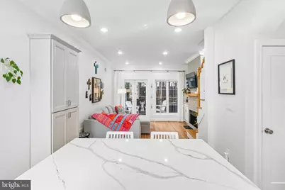 2047 Waverly Street, Philadelphia, PA 19146 - Photo 7