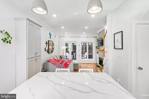 2047 Waverly St, Philadelphia, PA 19146 - Photo 7