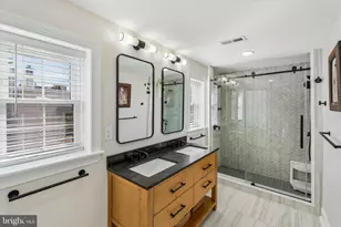 2047 Waverly St, Philadelphia, PA 19146 - Photo 31