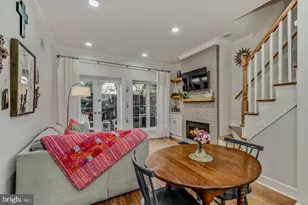 2047 Waverly St, Philadelphia, PA 19146 - Photo 5