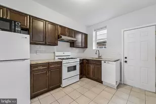 2021 Mercy St, Philadelphia, PA 19145 - Photo 5