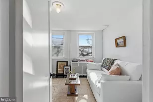 742 S 6th St, Philadelphia, PA 19147 - Photo 19