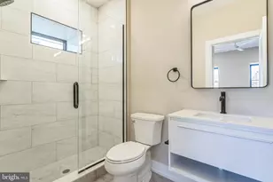 202 Kalos St, Philadelphia, PA 19128 - Photo 37