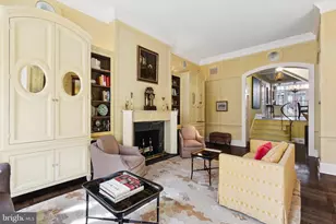 1811 Delancey Pl, Philadelphia, PA 19103 - Photo 3