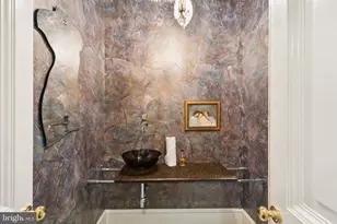 1811 Delancey Pl, Philadelphia, PA 19103 - Photo 15