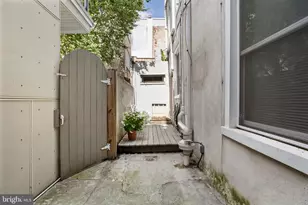 129 Bainbridge St, Philadelphia, PA 19147 - Photo 47