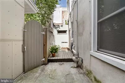 129 Bainbridge Street, Philadelphia, PA 19147 - Photo 47