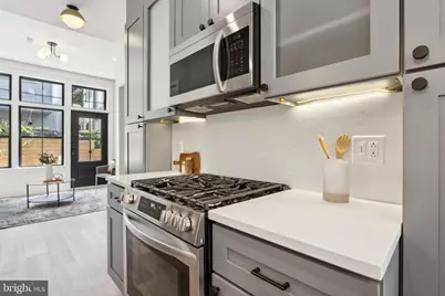 1233 N Myrtlewood Street, Philadelphia, PA 19121 - Photo 9