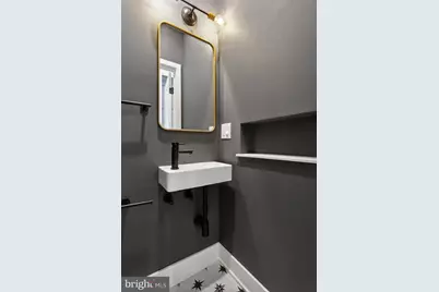 1233 N Myrtlewood Street, Philadelphia, PA 19121 - Photo 11