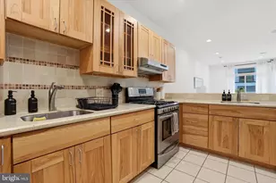 1011 N Orianna St, Philadelphia, PA 19123 - Photo 5