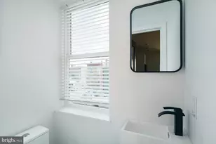 930 N 2nd St, Philadelphia, PA 19123 - Photo 11