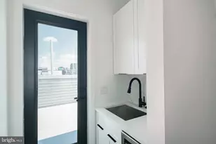 930 N 2nd St, Philadelphia, PA 19123 - Photo 17