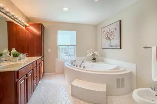 838 Gina Dr, Philadelphia, PA 19115 - Photo 25