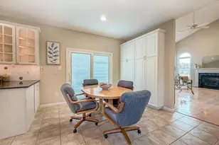 838 Gina Dr, Philadelphia, PA 19115 - Photo 13