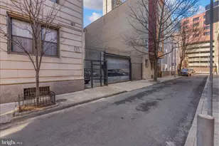 250 S 13th St, Philadelphia, PA 19107 - Photo 25