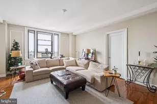 2031 Locust St, Philadelphia, PA 19103 - Photo 1