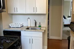 2031 Locust St, Philadelphia, PA 19103 - Photo 5