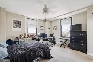 2031 Locust St, Philadelphia, PA 19103 - Photo 5