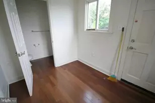 219 Hermitage St, Philadelphia, PA 19127 - Photo 9