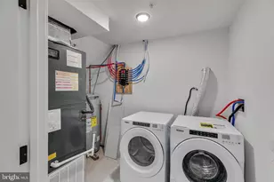 1617 Brown St, Philadelphia, PA 19130 - Photo 11