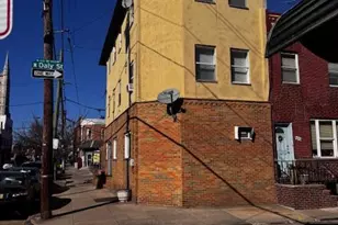 1055 Daly St, Philadelphia, PA 19148 - Photo 3