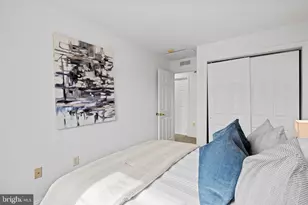 2341 Wallace St, Philadelphia, PA 19130 - Photo 27