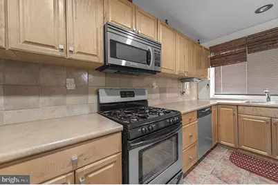 8504 Forrest Avenue, Philadelphia, PA 19150 - Photo 5