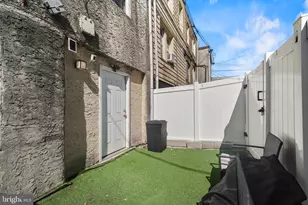 1607 S 28th St, Philadelphia, PA 19145 - Photo 9