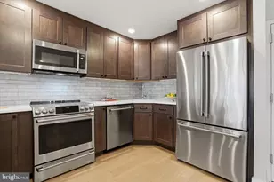 241 S 6th St, Philadelphia, PA 19106 - Photo 5