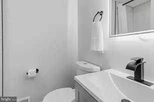 937 E Gorgas Ln, Philadelphia, PA 19150 - Photo 37