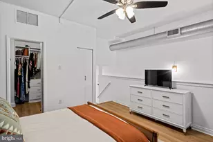 2429 Locust St, Philadelphia, PA 19103 - Photo 11