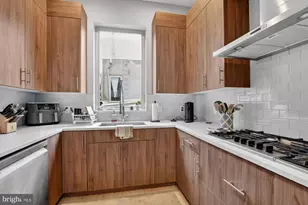 151 N 2nd St, Philadelphia, PA 19106 - Photo 7