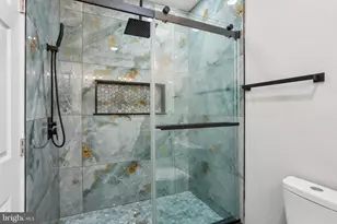 2225 N Waterloo St, Philadelphia, PA 19133 - Photo 15