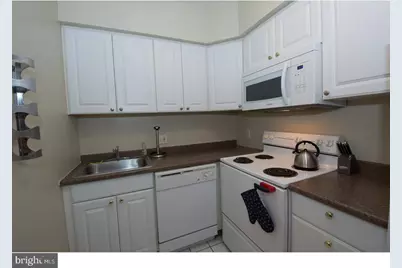 303 S 11th Street #10, Philadelphia, PA 19107 - Photo 7