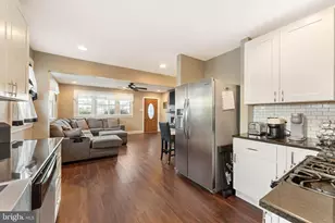 658 Waring St, Philadelphia, PA 19116 - Photo 5