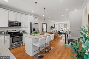 2039 E Hazzard St, Philadelphia, PA 19125 - Photo 15