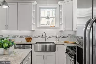 2039 E Hazzard St, Philadelphia, PA 19125 - Photo 13