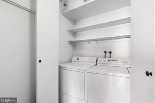 1326 Spruce St, Philadelphia, PA 19107 - Photo 15