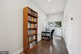 2537 Graduate Square, Philadelphia, PA 19146 - Photo 11