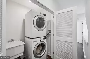 2537 Graduate Square, Philadelphia, PA 19146 - Photo 29