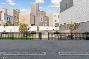 2537 Graduate Square, Philadelphia, PA 19146 - Photo 5