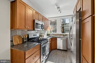 1745 Sepviva St, Philadelphia, PA 19125 - Photo 9