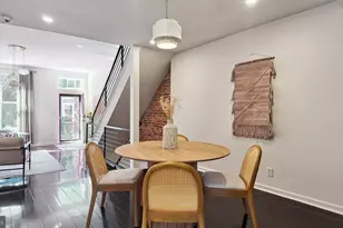 2437 Carpenter St, Philadelphia, PA 19146 - Photo 9