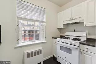 633 Beulah Pl, Philadelphia, PA 19123 - Photo 11