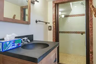 3161 S Sydenham St, Philadelphia, PA 19145 - Photo 23