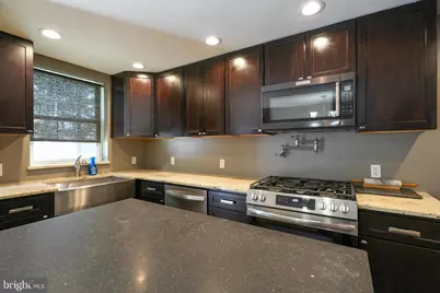 3161 S Sydenham Street, Philadelphia, PA 19145 - Photo 9